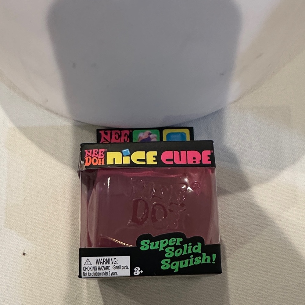 🐣 NeeDoh Nice Cube Super Solid Squish - Pink - same day 🚀 - Picture 8 of 13